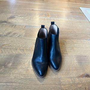 Black Madewell Chelsea Heeled Boot!